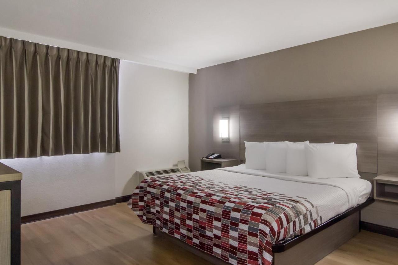 Red Roof Inn & Suites Brunswick I-95 Bagian luar foto