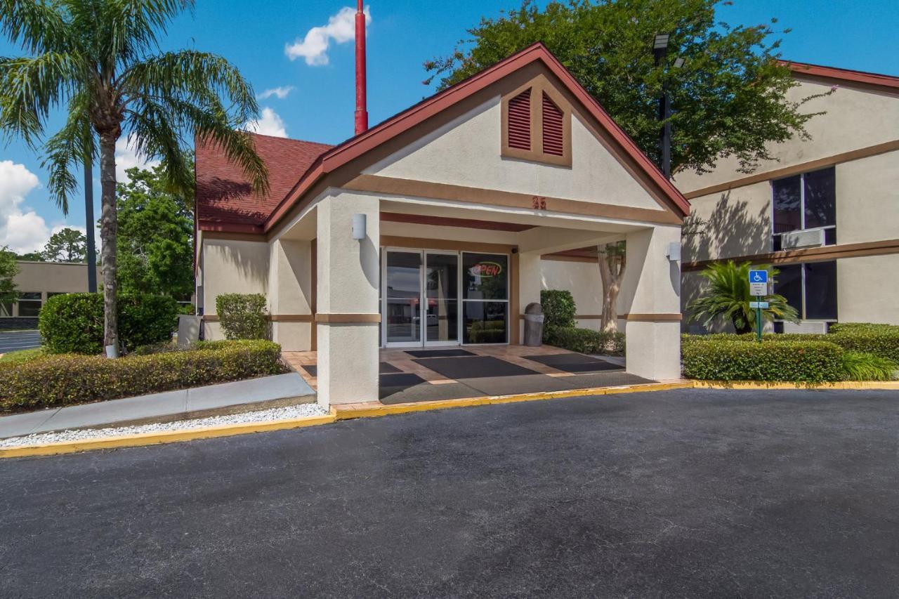 Red Roof Inn & Suites Brunswick I-95 Bagian luar foto