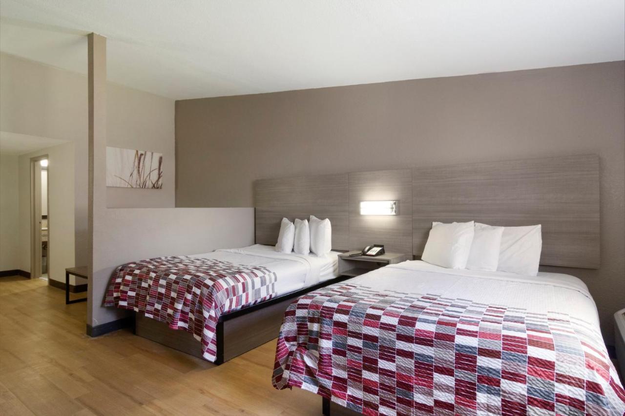 Red Roof Inn & Suites Brunswick I-95 Bagian luar foto