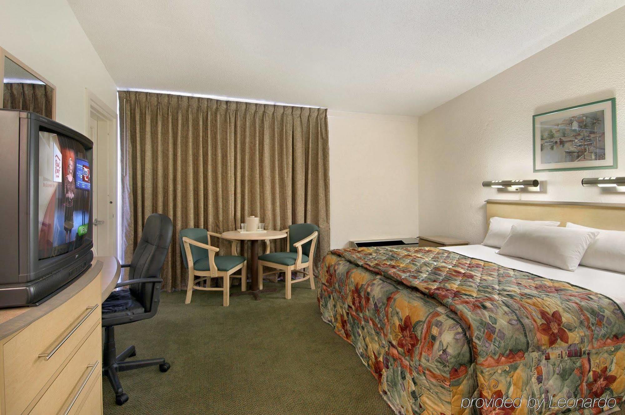 Red Roof Inn & Suites Brunswick I-95 Bagian luar foto